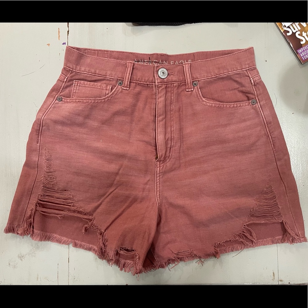 NWOT American eagle highest rise distressed mom short pink mauve size 6